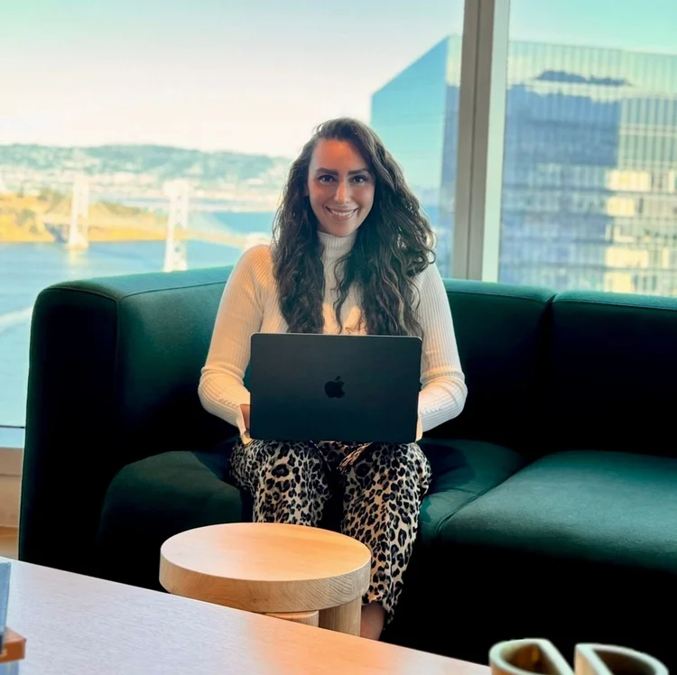 Gozde Gorce — fractional customer success leader and post-sales strategist